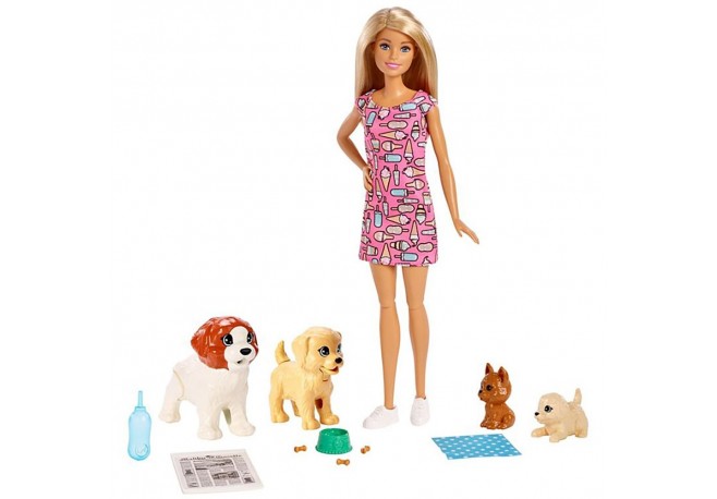 Set Barbie by Mattel Family papusa cu 4 catelusi si accesorii
