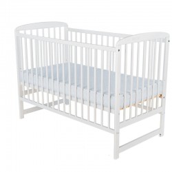 Babyneeds - Patut din lemn Ola 120x60 cm Din lemn de pin Stabil si rezistent Inaltime saltea reglabila pe 3 nivele Laterala cu 3