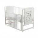 Babyneeds - Patut din lemn Timmi 120x60 cm Cu laterala culisanta Din lemn de pin si mdf Stabil si rezistent Inaltime saltea regl