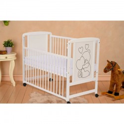 Qmini - Patut din lemn Timmi Heart 120x60 cm Cu laterala culisanta Din lemn de pin si mdf Stabil si rezistent Inaltime saltea re
