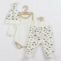 Set 3 piese: body cu maneca lunga pantalonasi cu botosei caciulita Marime 68 Din bumbac 100% New Baby Cars