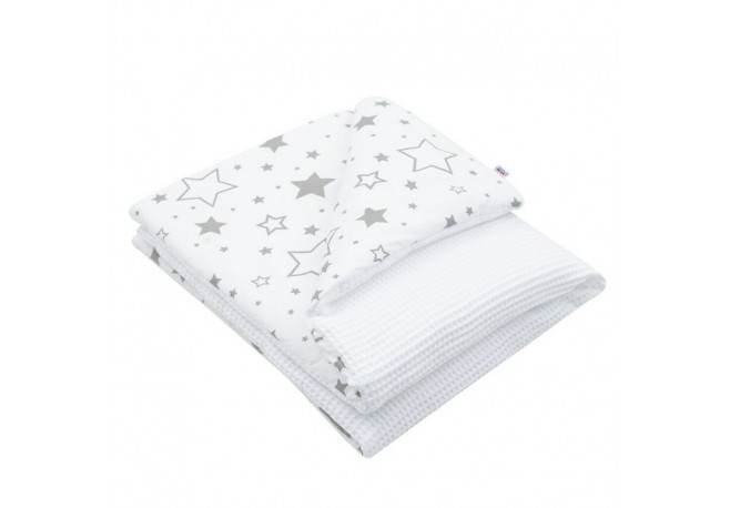 Paturica cu doua fete Dimensiune mare 80x102 cm Din materiale certificate Oeko Tex Standard 100 New Baby Waffle white stars