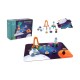 Joueco - Set de joaca din lemn certificat FSC Statie spatiala Include o plansa si 6 figurine in forma de elemente spatiale 12 lu
