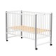 Patut din lemn bebe 120x60 cm Din lemn de pin si mdf Stabil si rezistent Inaltime saltea reglabila pe 3 nivele Laterala cu 3 bet