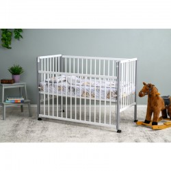 Patut din lemn bebe 120x60 cm Cu laterala culisanta Din lemn de pin si mdf Stabil si rezistent Inaltime saltea reglabila pe 3 ni